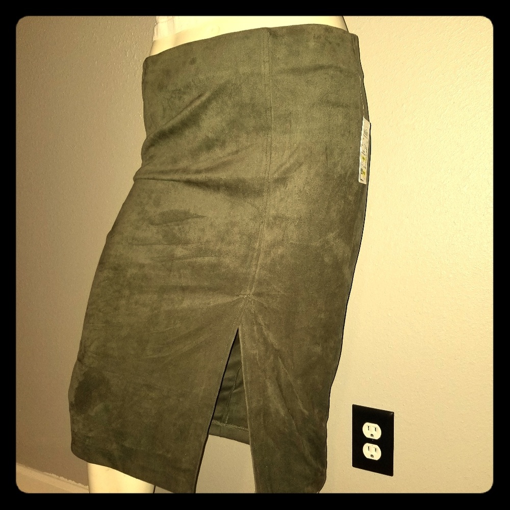 Army green suede-like pencil skirt